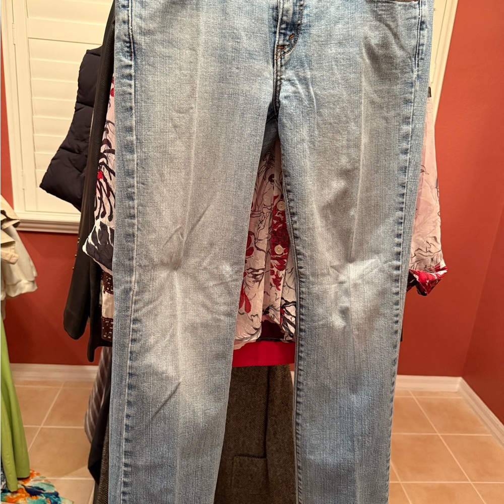 Women's Levi Blue Jeans